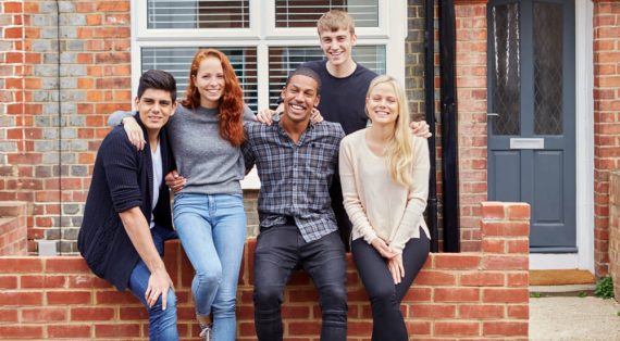 Private Student Accommodation in Ormskirk vs University Halls