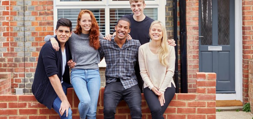 Private Student Accommodation in Ormskirk vs University Halls