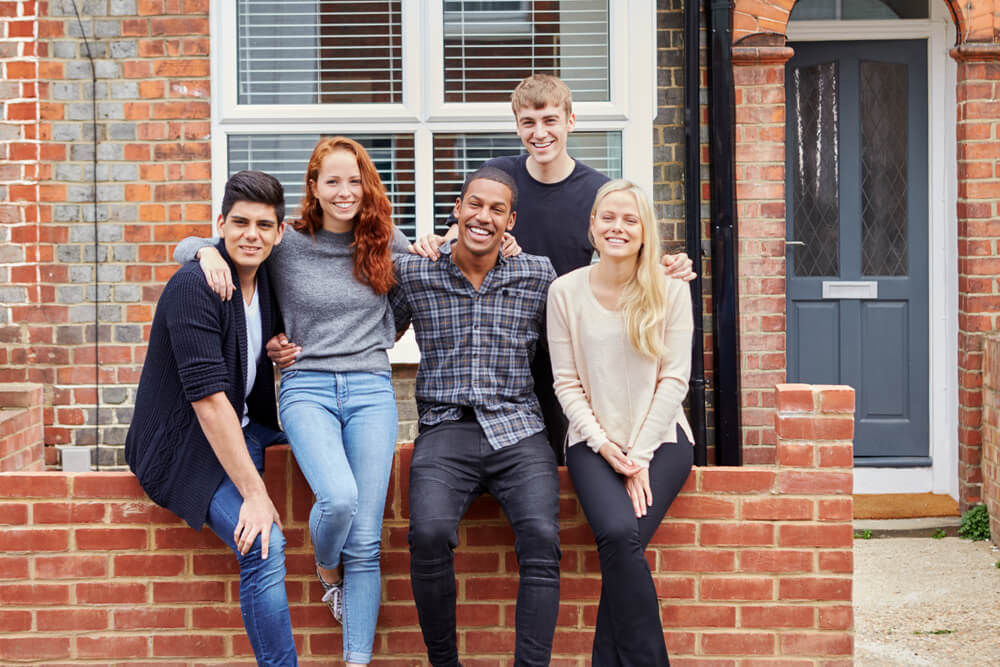 Private Student Accommodation in Ormskirk vs University Halls